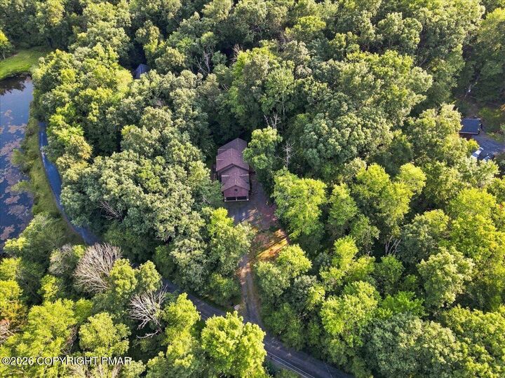 Property Photo:  5110 Oak Lane  PA 18325 
