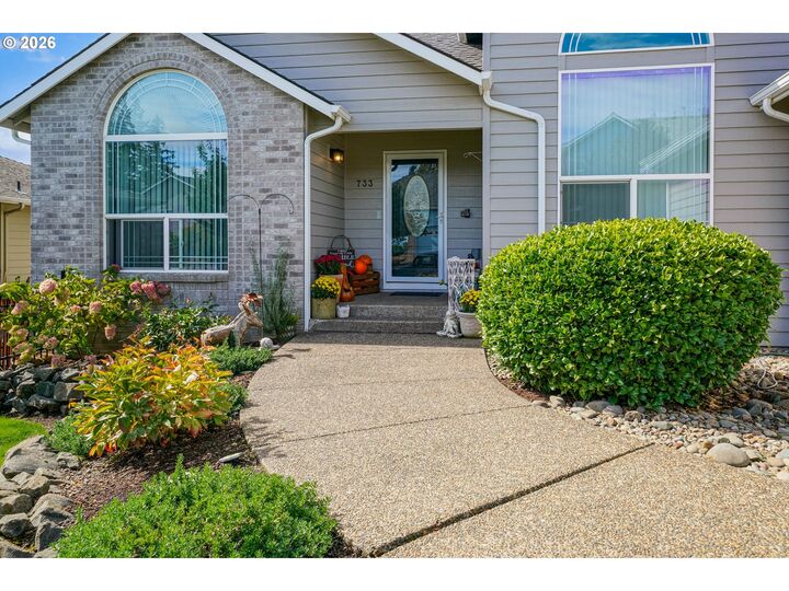 Property Photo:  733 Sitka Deer Ct NW  OR 97304 