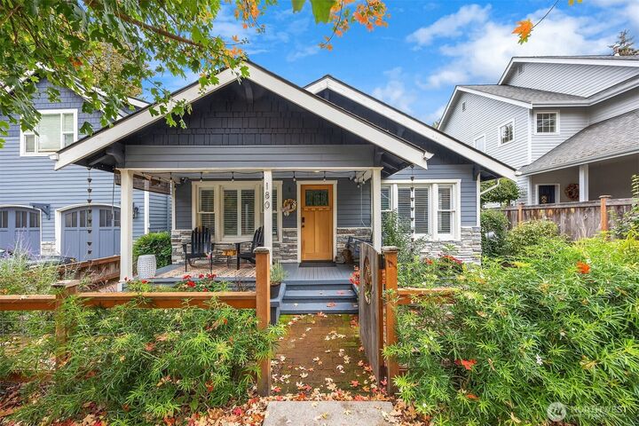 Property Photo: 180 NW Dogwood Street WA 98027