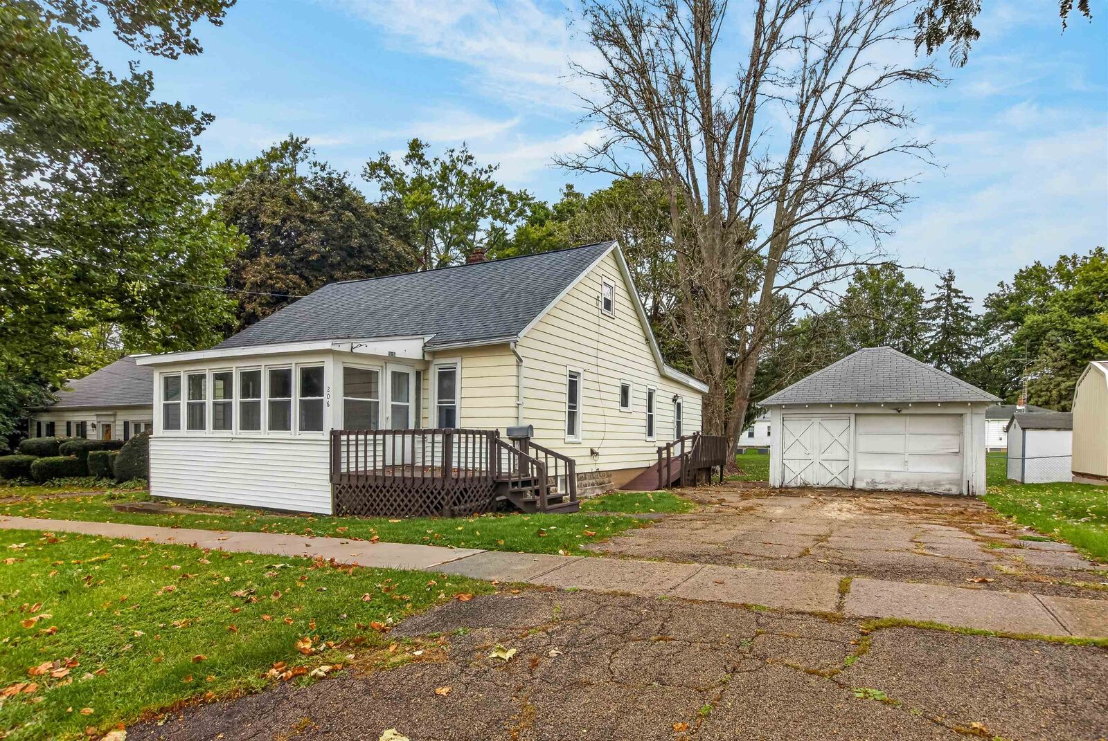 Property Photo:  206 W Main Street  IL 61054 