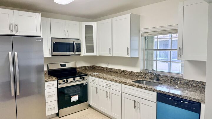 Property Photo: 8061 SW 20th Place 8061 FL 33324