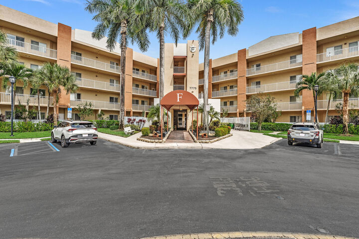 Property Photo:  7775 Yardley Drive 403  FL 33321 