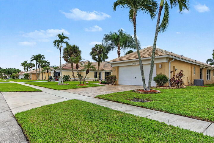 Property Photo:  12986 Hampton Lakes Circle  FL 33436 