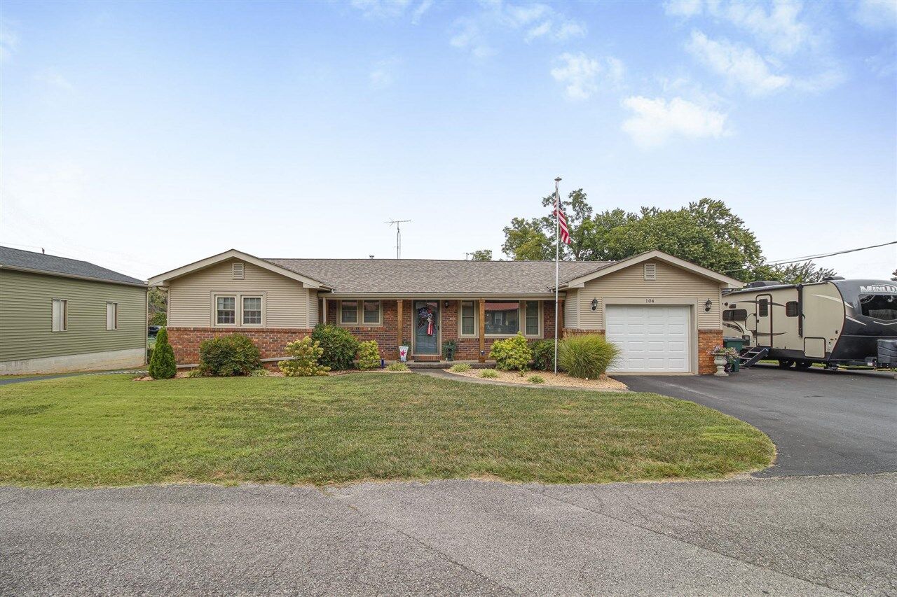 Property Photo: 104 S 10th Street KY 42127