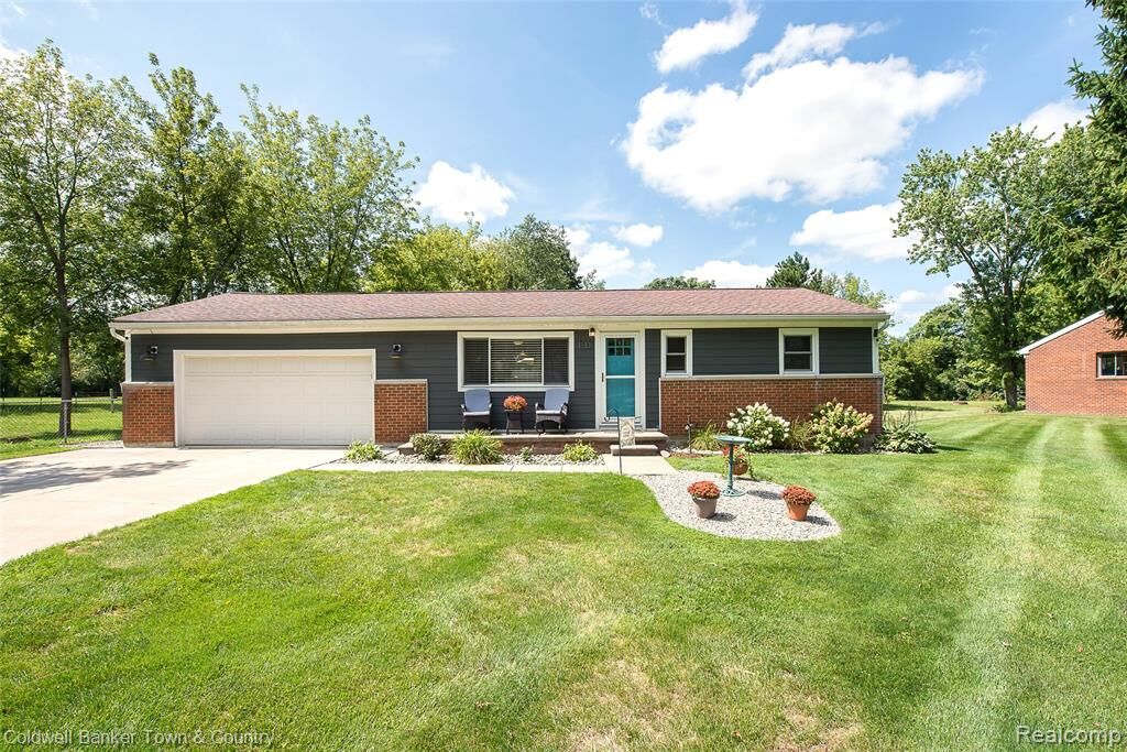Property Photo:  1810 Gray Road  MI 48843 