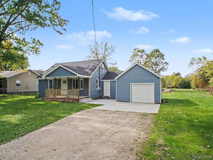 Property Photo:  2465 Howald Avenue  MI 48504 