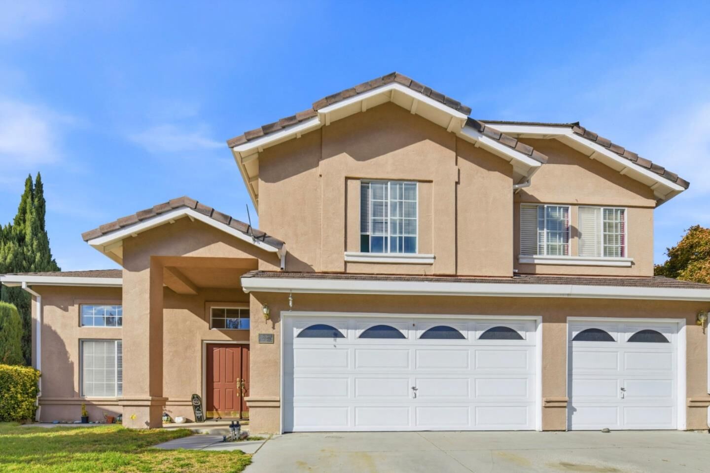Property Photo:  2120 Primrose Court  CA 95023 
