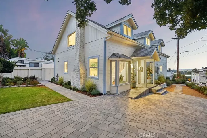 Property Photo:  1467 11th  CA 90266 