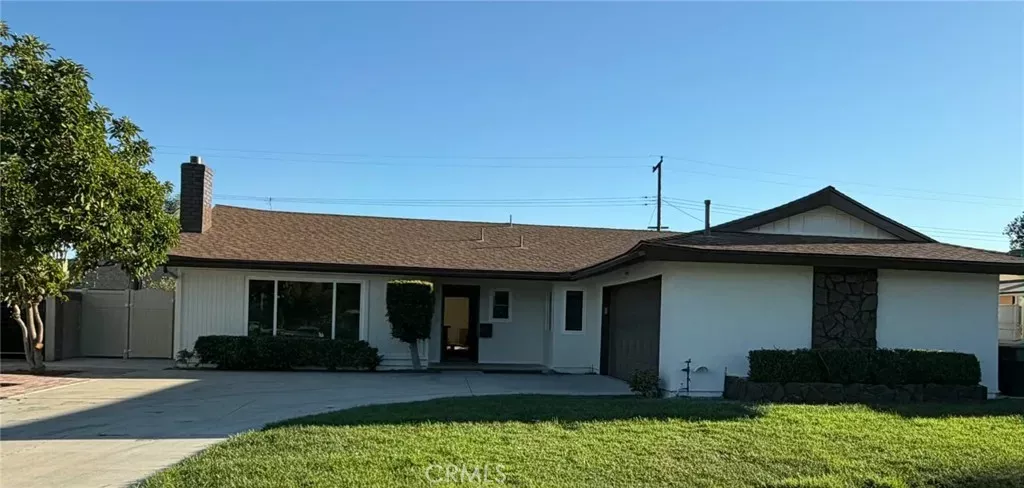 Property Photo:  2832 E Virginia  CA 92806 