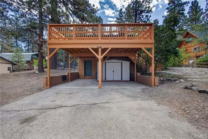 Property Photo: 26720 Redstart CA 93544