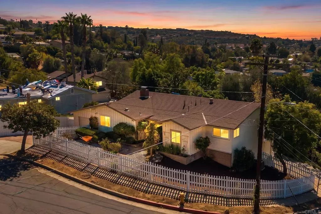 Property Photo: 7970 Lemon Cir CA 91941
