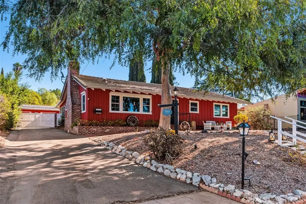Property Photo:  1860 S Juniper South  CA 92025 