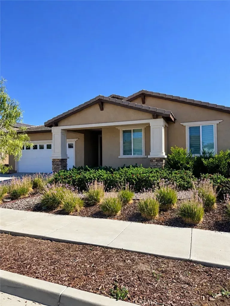 Property Photo:  32404 Peters Street  CA 92584 