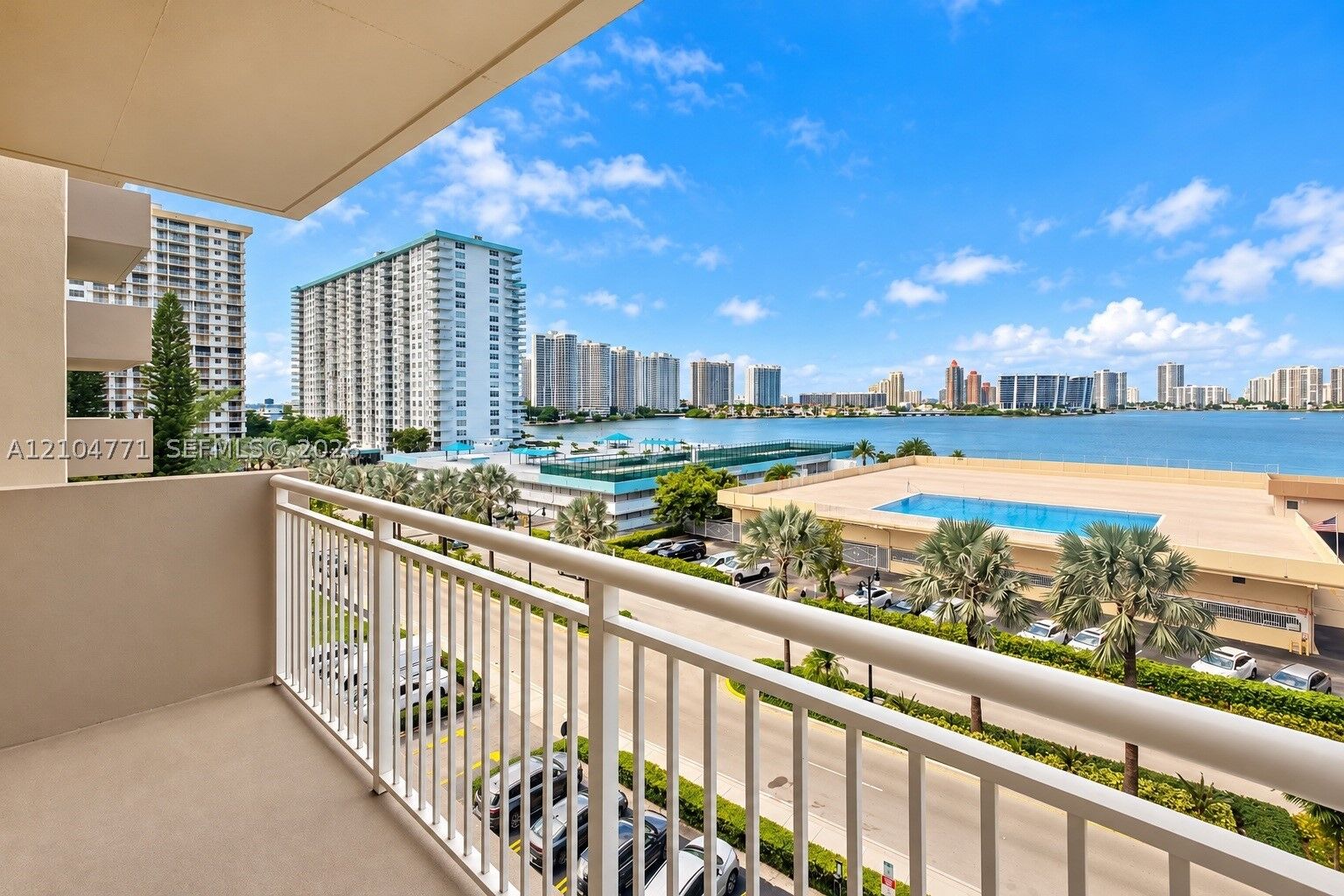 Property Photo:  250 174th St 615  FL 33160 