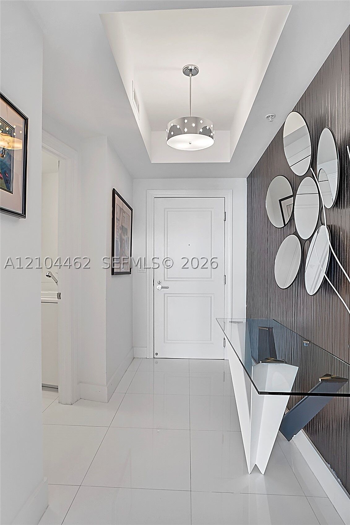Property Photo:  