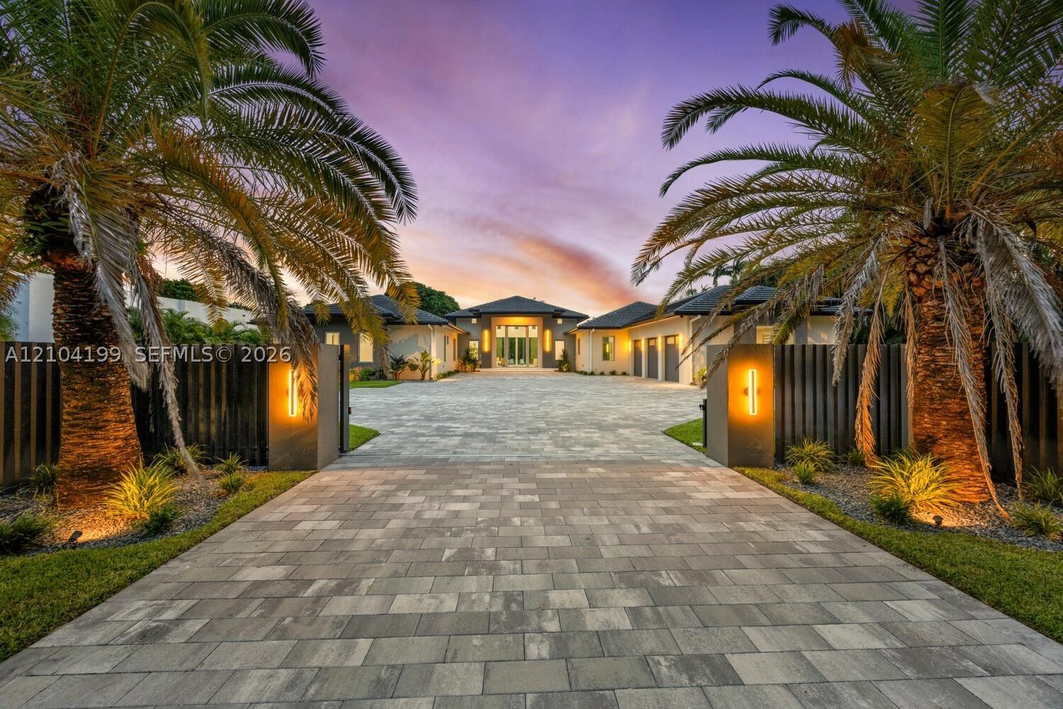 Property Photo: 11240 SW 95th St FL 33176