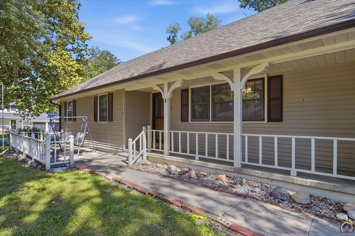 Property Photo:  8 Martinwood Dr  KS 66523 