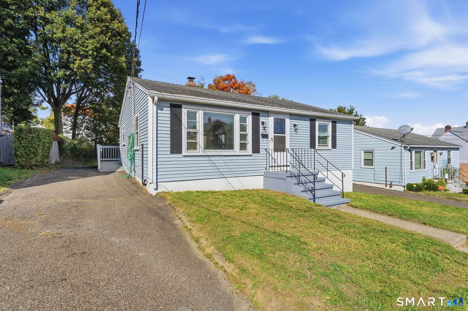 Property Photo:  23 Hillview Avenue  CT 06704 