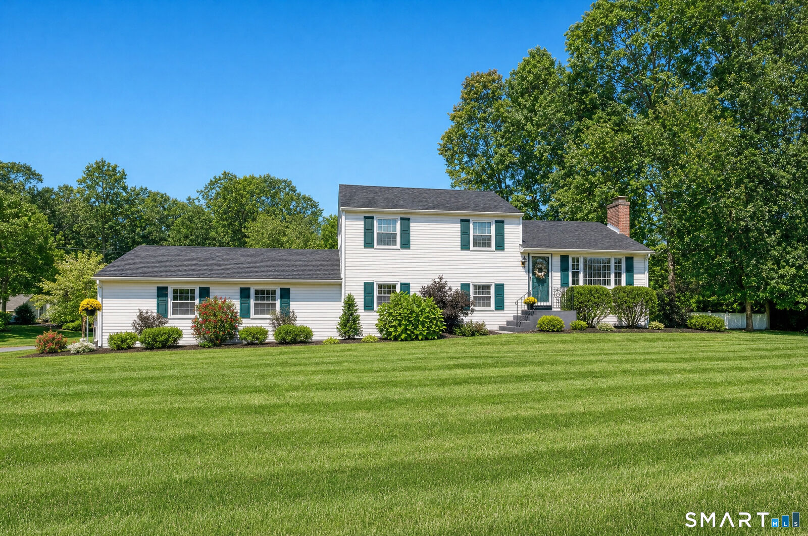 Property Photo:  63 Knollwood Road  CT 06032 