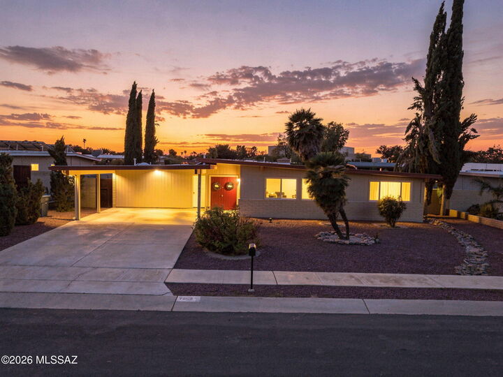 Property Photo: 7652 E Waverly Street AZ 85715