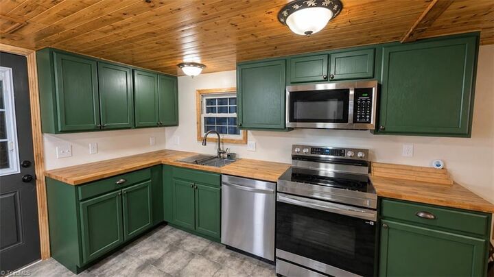 Property Photo:  1060 Burch Tree Road  NC 27021 