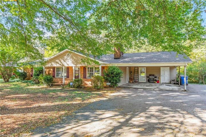 Property Photo:  466 Pine Forest Drive  NC 27284 