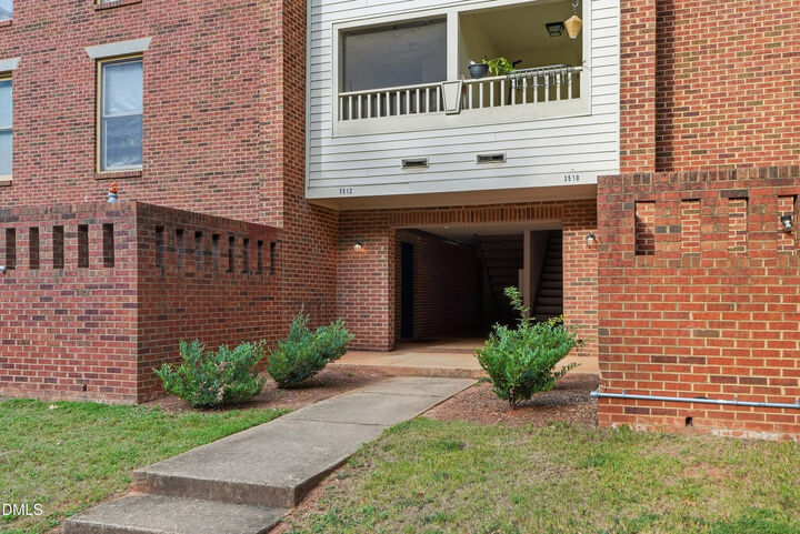 Property Photo:  3215 Ivy Commons Drive 302  NC 27606 