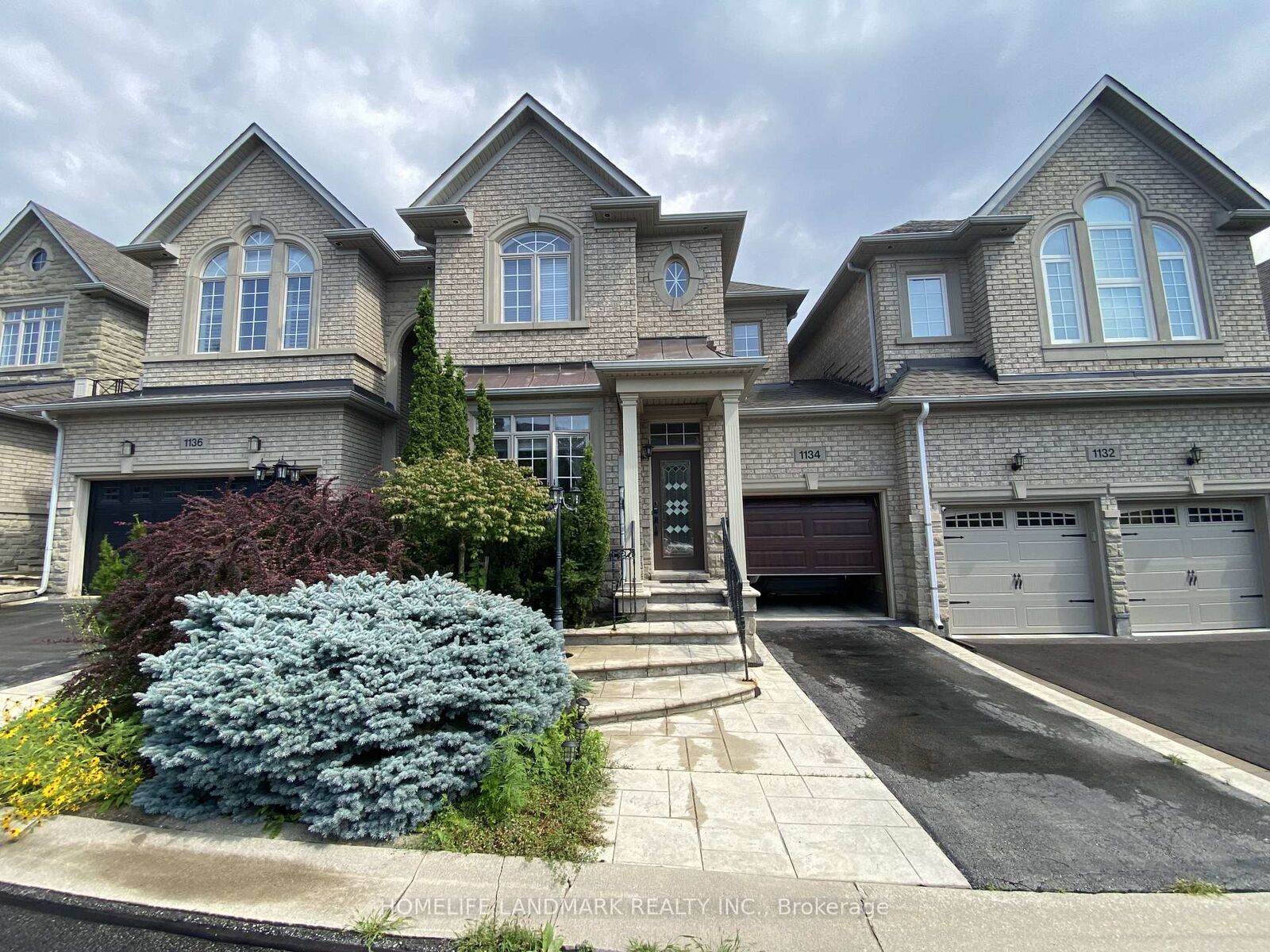 Property Photo:  1134 Woodington Lane Walkout Basement  ON L6H 7T9 