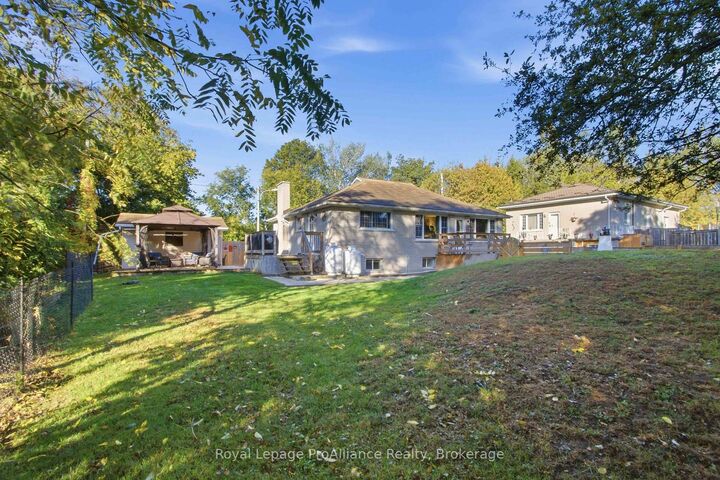 Property Photo:  114 Catherine Street  ON K8V 5L1 