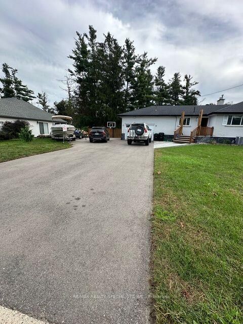 Property Photo: 189 Little Avenue Upper ON L4N 6L1