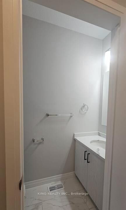 Property Photo:  264 Blair Road 4  ON N1S 4K9 