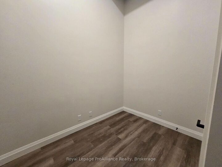 Property Photo:  261 Front Street 1  ON K8N 2Z6 