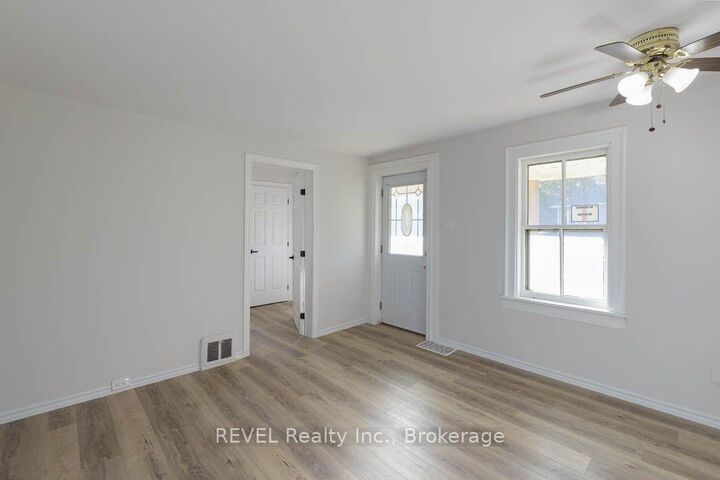 Property Photo:  389 Glendale Avenue  ON L2T 1C3 
