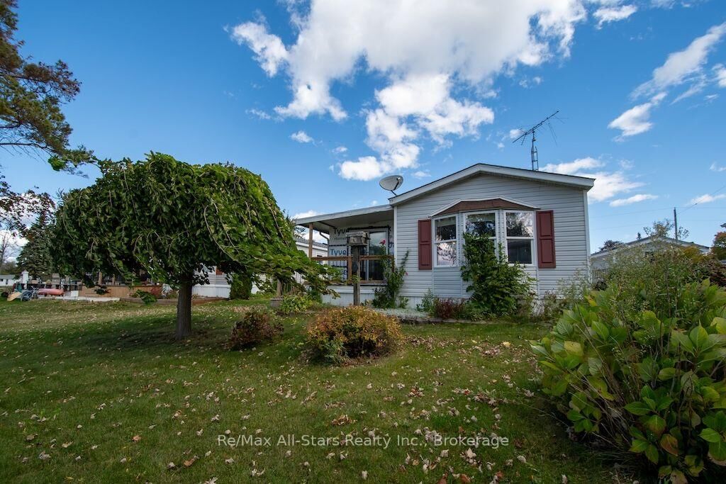 Property Photo:  4 McGregor Drive  ON K0L 2G0 