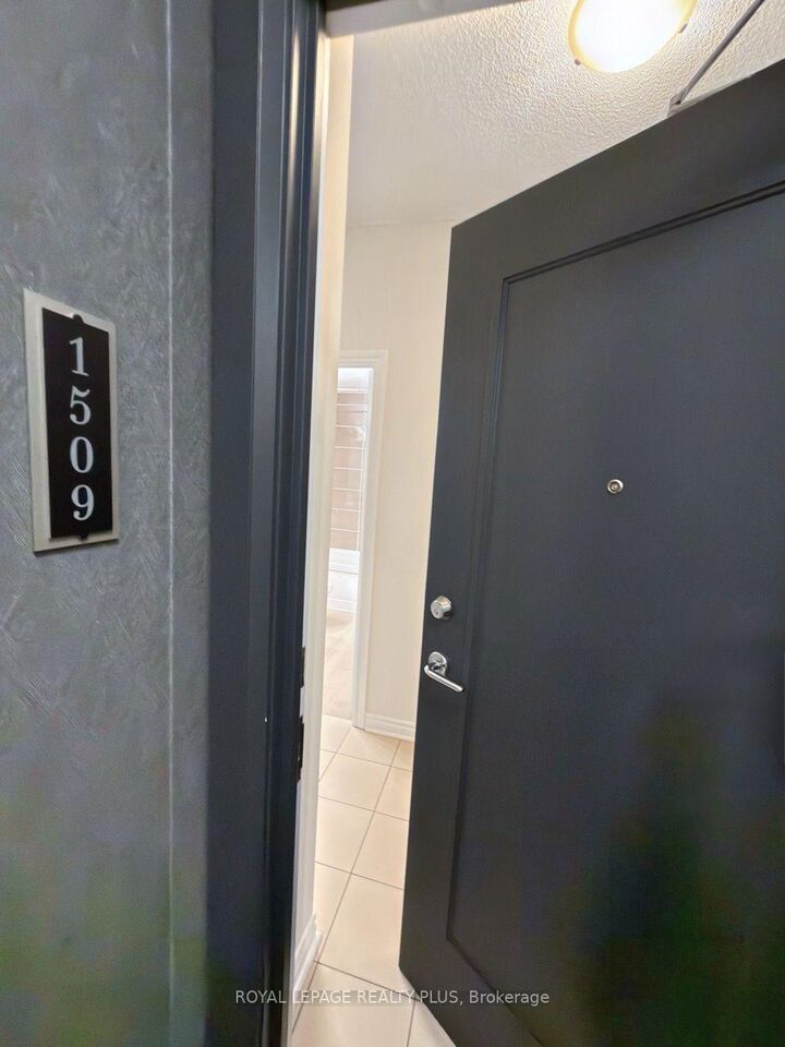 Property Photo: 3525 Kariya Drive 1509 ON L5B 0C2