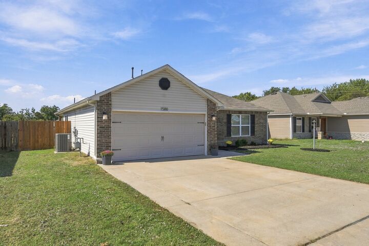 Property Photo: 1500 S 28th Street OK 74014