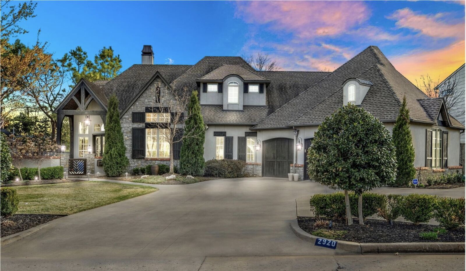 Property Photo:  2920 E 27th Place  OK 74114 