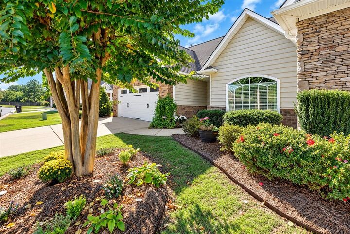 Property Photo:  118 Shipyard Circle  SC 29621 