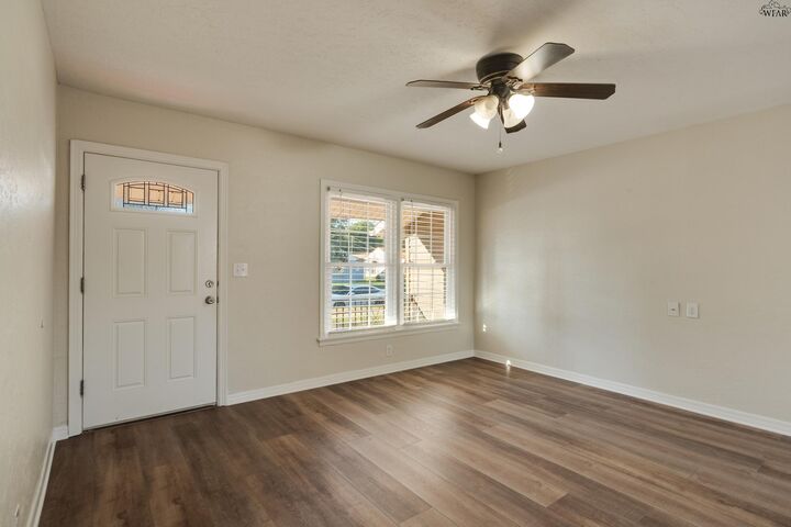 Property Photo: 1654 Dayton Avenue TX 76301