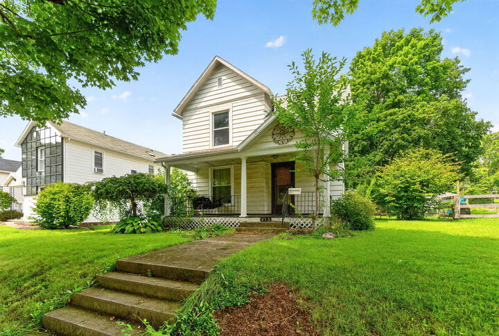 Property Photo: 413 E Brown Avenue OH 43311
