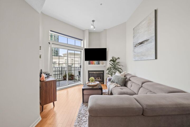 Property Photo:  147 E 1st Street 413  BC V7L 1B2 