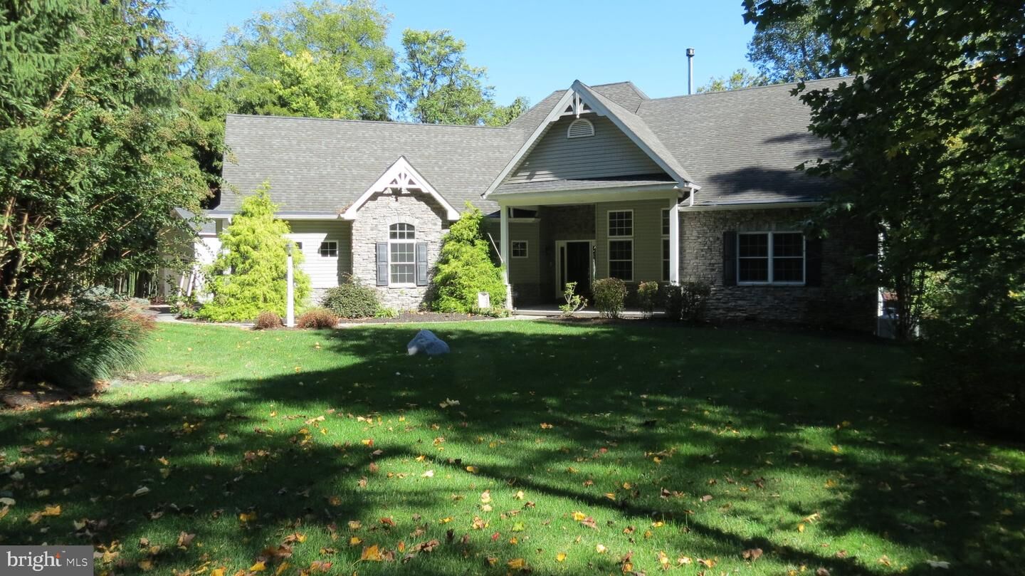 Property Photo:  1911 Schoolhouse Road  PA 17057 