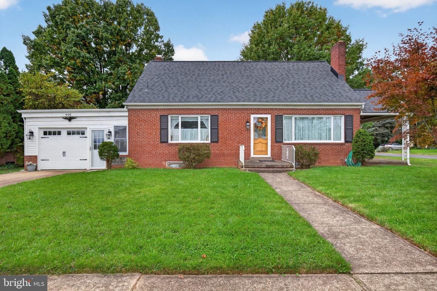 Property Photo:  900 S 31st Street  PA 17011 