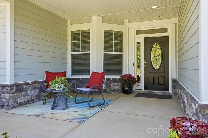 Property Photo:  2014 Old Evergreen Parkway  NC 28079 