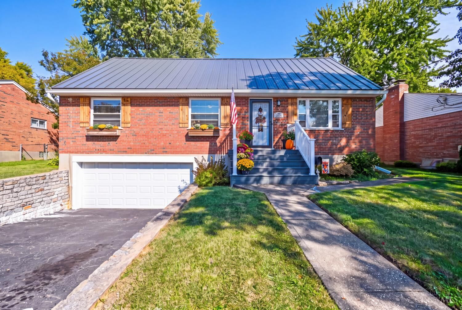 Property Photo: 2082 Rollingridge Lane OH 45238
