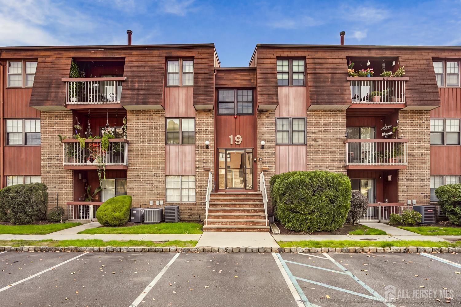 Property Photo:  218 Sierra Court A  NJ 07095 