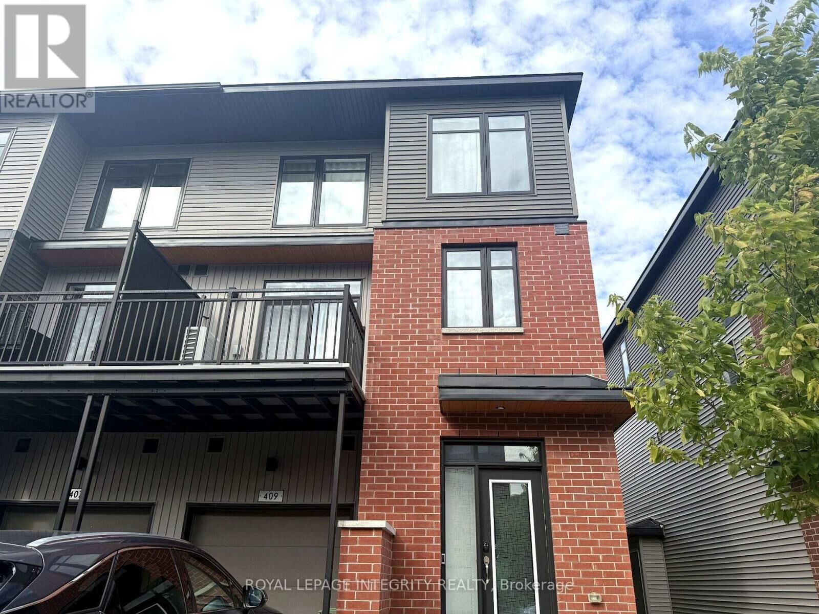 Property Photo:  409 Jewelwing Pvt  ON K1X 0M7 