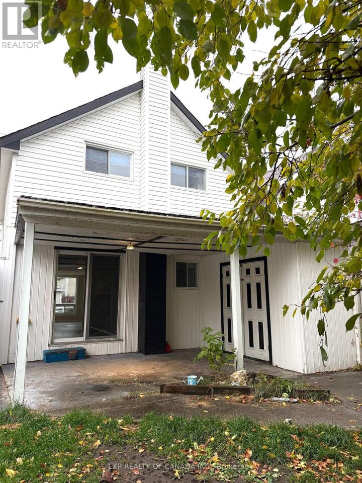 Property Photo: 156 Maple Street South ON P4N 1Y9
