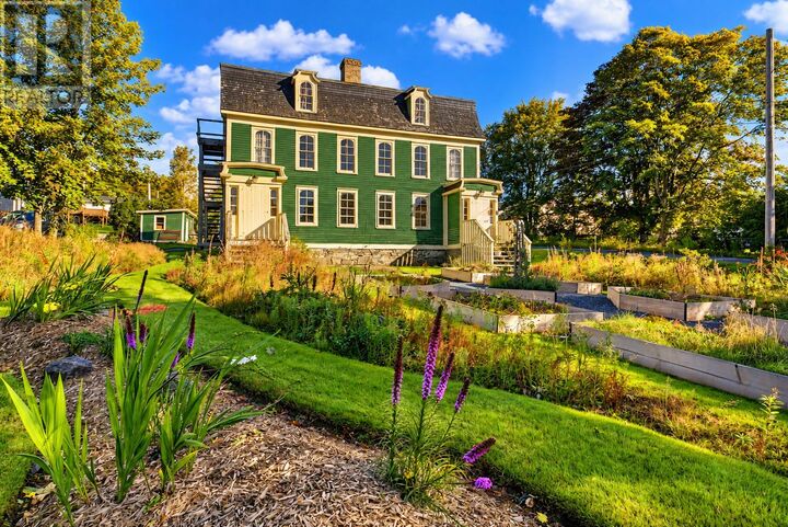 Property Photo:  8 Patrick Street  NL A1Y 1C2 