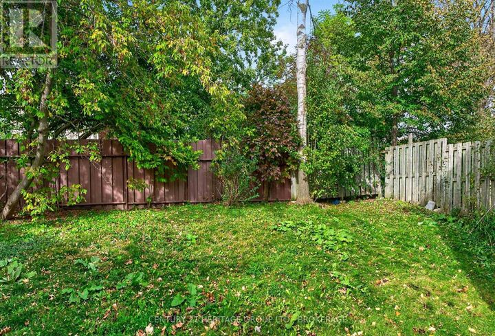 Property Photo:  54 Woodstone Crescent  ON K7M 6K9 
